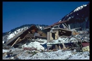 Analyser 47 ans d’avalanches pour prévenir les risques futurs
